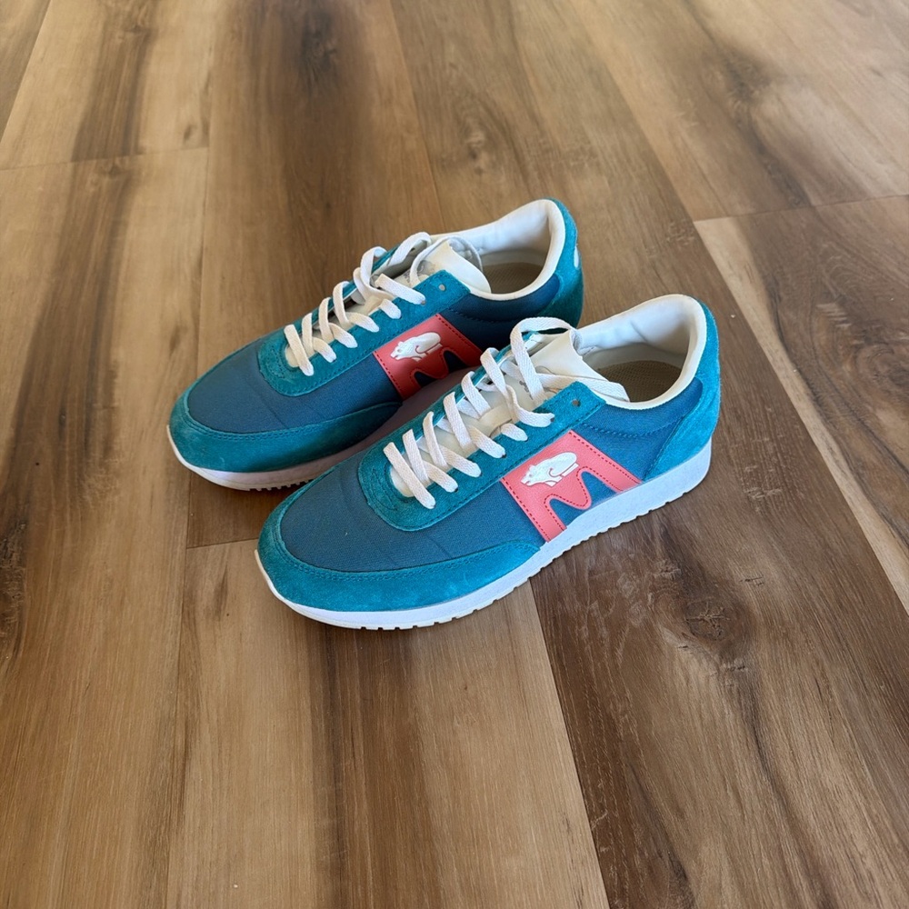 Karhu Teal & Coral retro sneakers in excellent condition, size 38